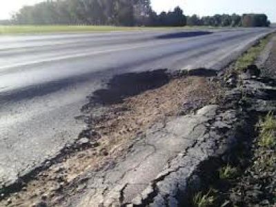 Sbuttoni que el mal estado de la Ruta 51 obedece a �un incumplimiento de la Provincia�