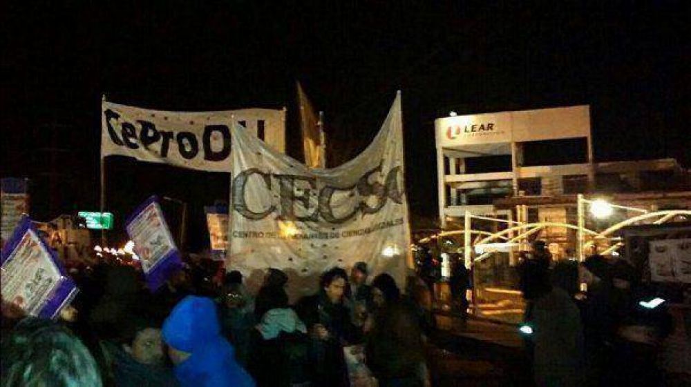 Trabajadores de Lear amenazan con cortar otra vez la Panamericana