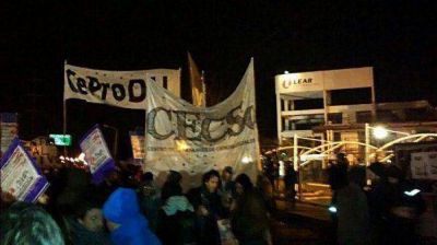 Trabajadores de Lear amenazan con cortar otra vez la Panamericana