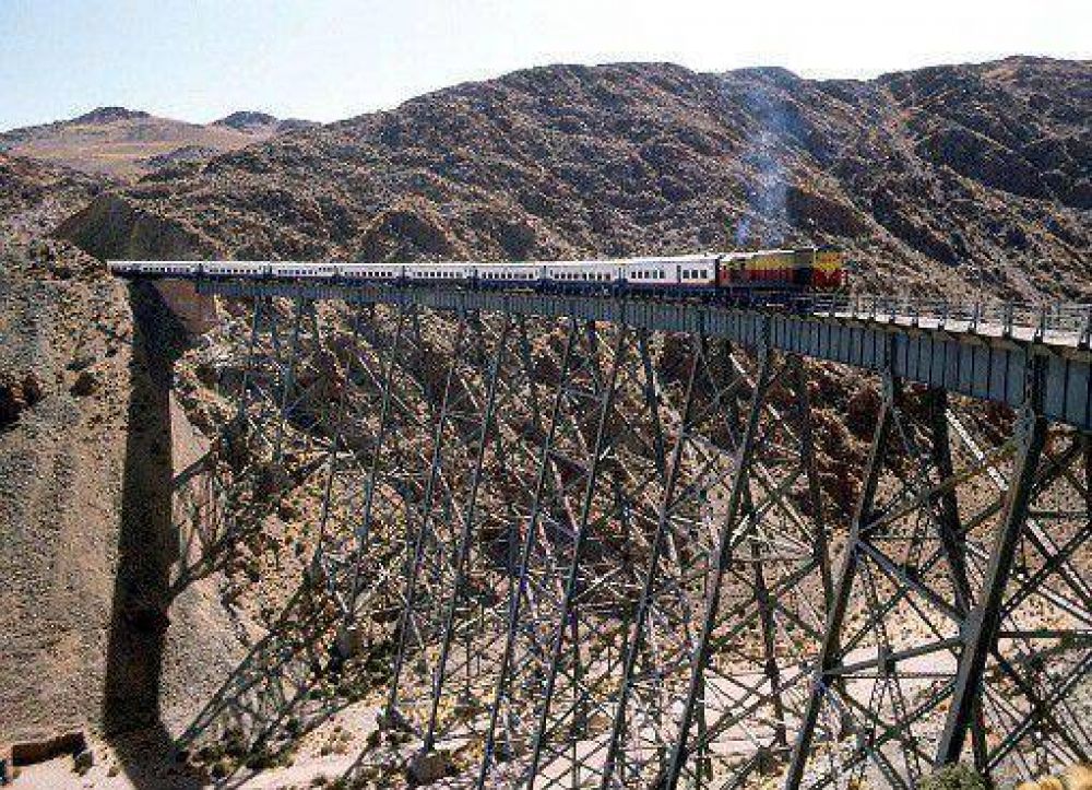 EL GOBIERNO PROVINCIAL SE HAR� CARGO DEL TREN A LAS NUBES