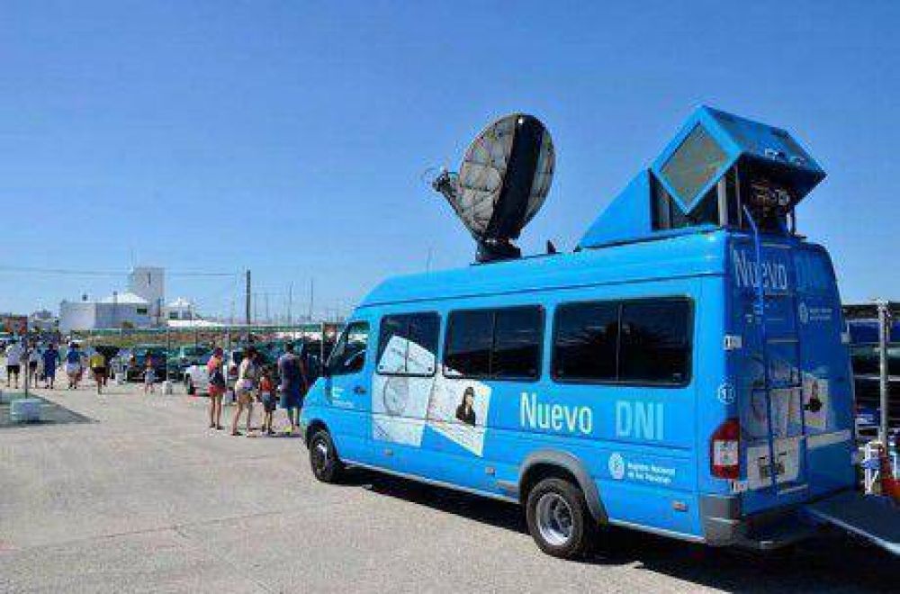 El diputado Silva Alpa anunci los mviles del DNI en Trenque Lauquen