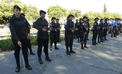 Se realiza en Salta un curso interprovincial de custodia y traslado de personal femenino