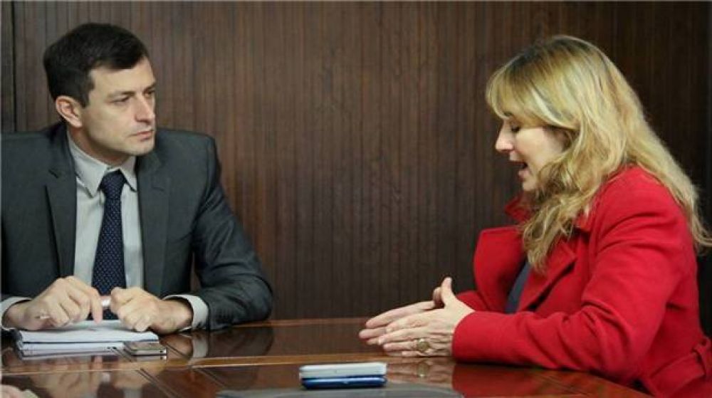 El Intendente firm� un acta acuerdo con PAMI