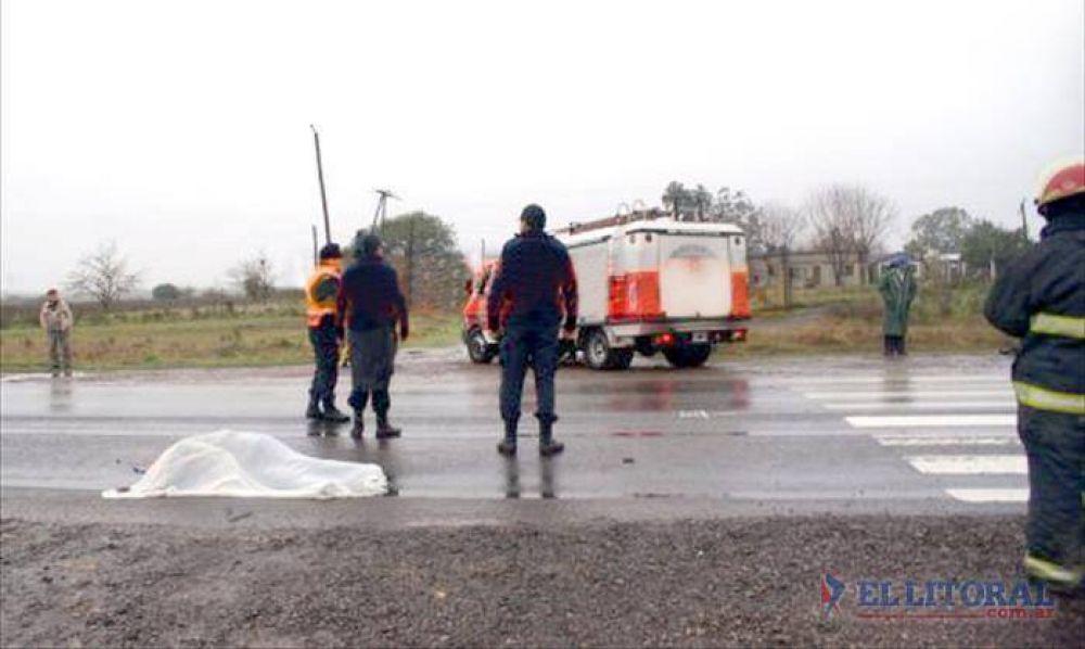 Muri un hombre al ser embestido por una camioneta en Curuz Cuati