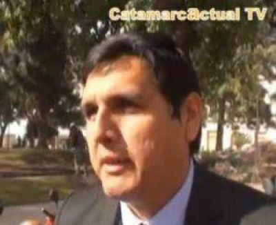 Municipalidad pide desalojo de familias apostadas a la vera del r�o