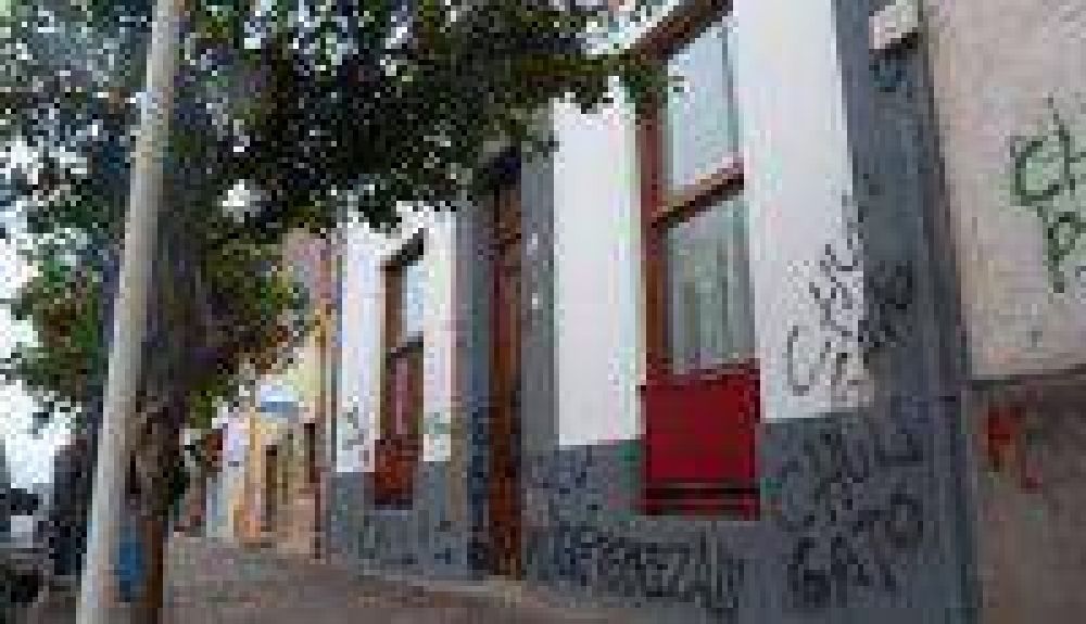 El radicalismo efectu� denuncia penal por ataque a su sede partidaria