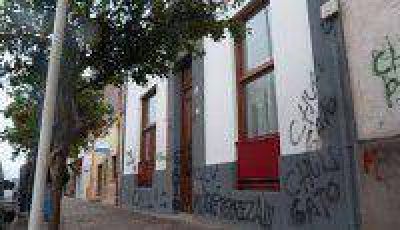 El radicalismo efectu� denuncia penal por ataque a su sede partidaria
