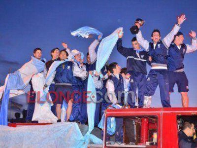 Llegaron a Paran� los bicampeones del Mundial Juvenil de Softbol