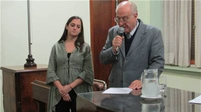 Jur� como concejal Mar�a Laura Creparula