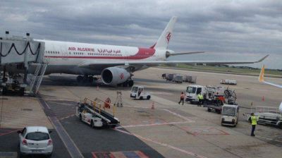 Desapareci� un avi�n de Air Alg�rie con m�s de 100 pasajeros