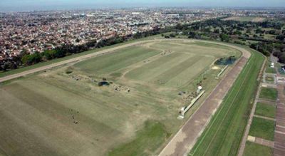 Acorralado, Posse acepta volver a discutir la rezonificaci�n de los terrenos del Hip�dromo