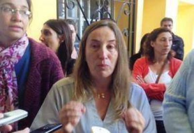 La Doctora Perroud renunci� al Hospital porque lo �han dejado venir abajo�