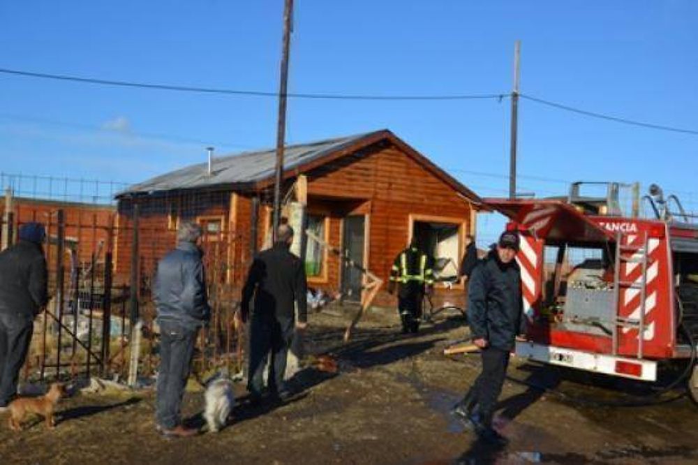 Incendio en una vivienda del barrio Bicentenario