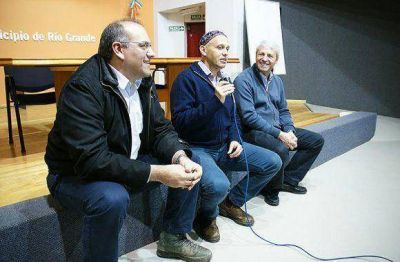 Para Bergman, los senadores y diputados fueguinos �no trabajan para la provincia�