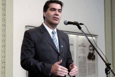 Capitanich dijo que Argentina sufri� ataques desmesurados por parte de grupos de fondos buitre