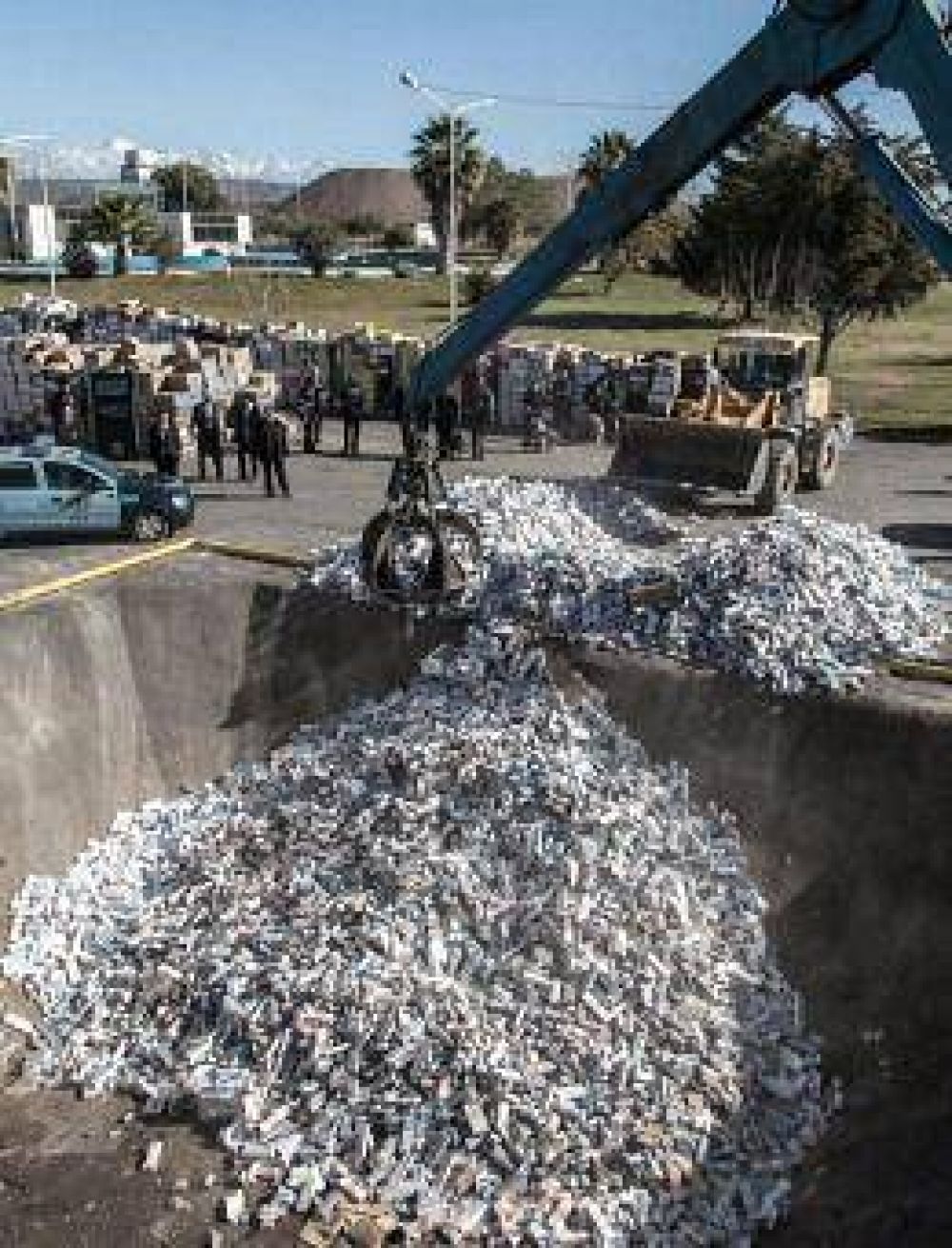 La AFIP destruy� dos millones de paquetes de cigarrillos que pertenec�an al contrabando
