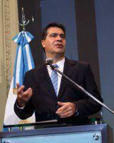 Una apretada agenda desarrollar� ma�ana Capitanich en el Chaco