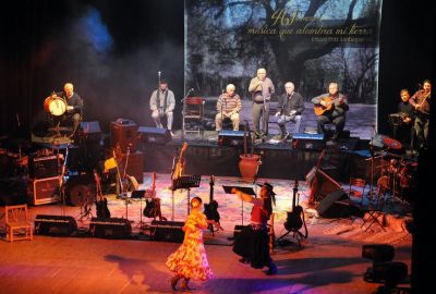 El intendente Infante encabez� la Velada de Gala en el teatro 25 de Mayo �Los festejos de la ciudad se convirtieron en una atractiva alternativa para los turistas de todo el pa�s�