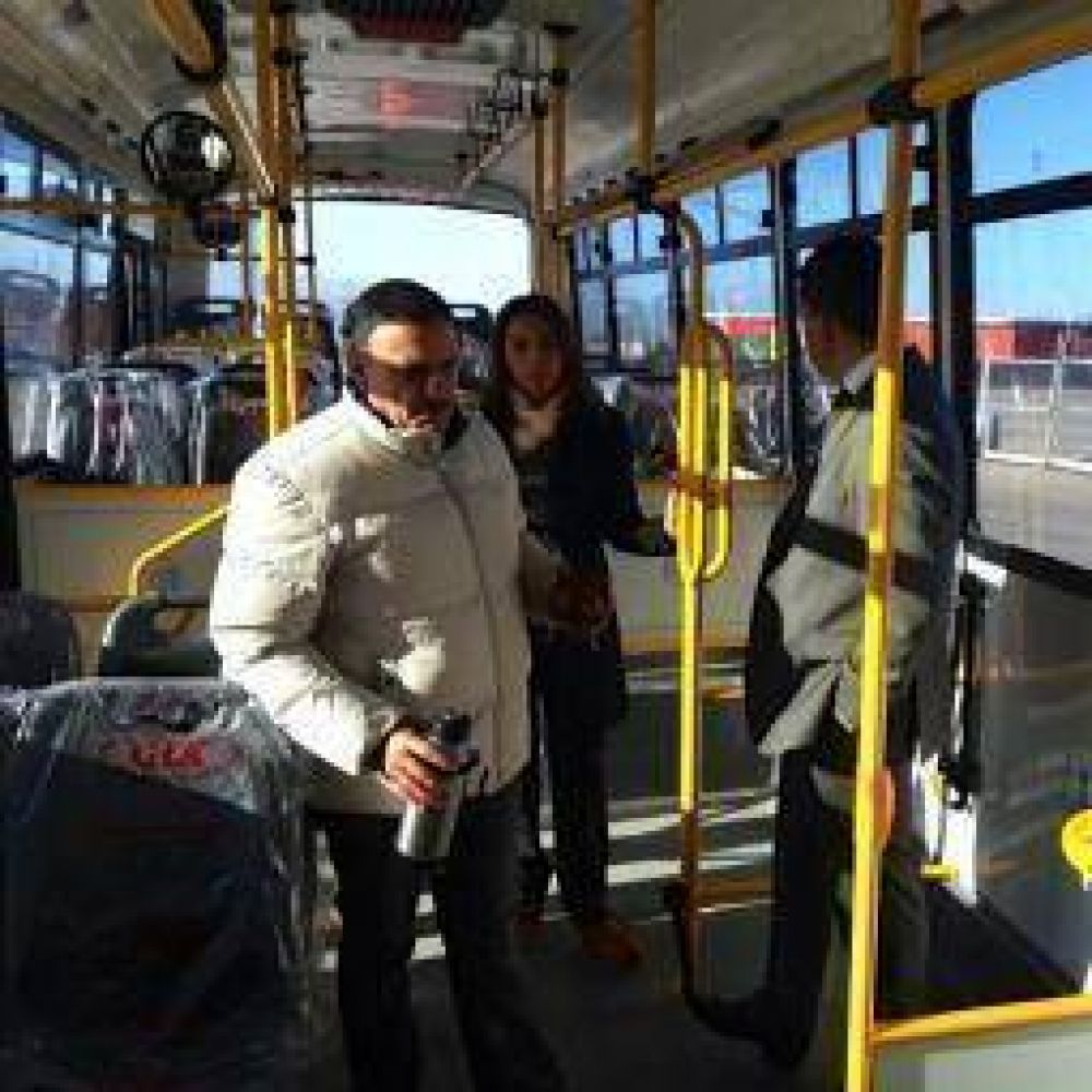 Los �Q� tildan de �hist�ricas� las inversiones en transporte p�blico