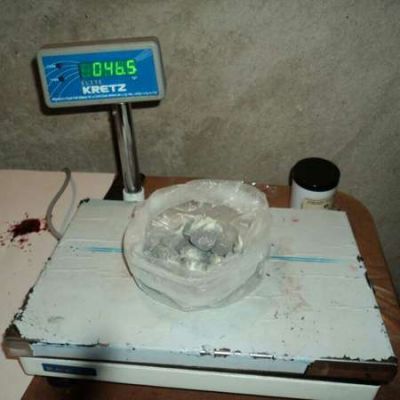 Detienen a una mujer y secuestran medio kilo de marihuana