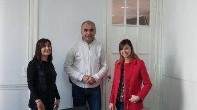 Reuni�n con Nancy Monz�n vicepresidente del Instituto de Investigaci�n sobre J�venes, Adicciones y Violencia