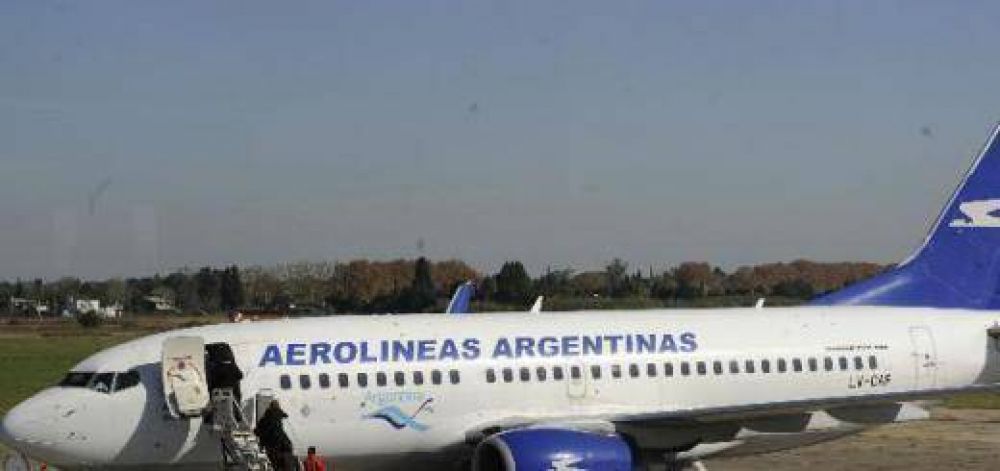 Se present� el vuelo que unir� Iguaz� con Rosario y C�rdoba