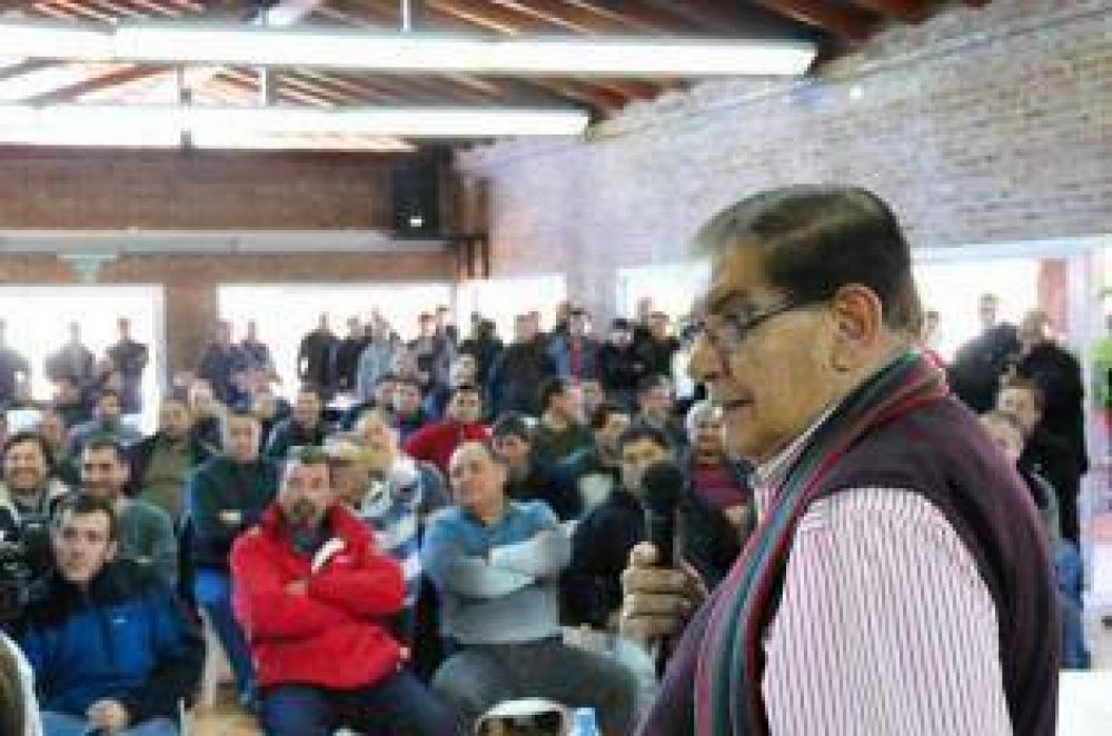 Petroleros paralizan la actividad en Neuqu�n