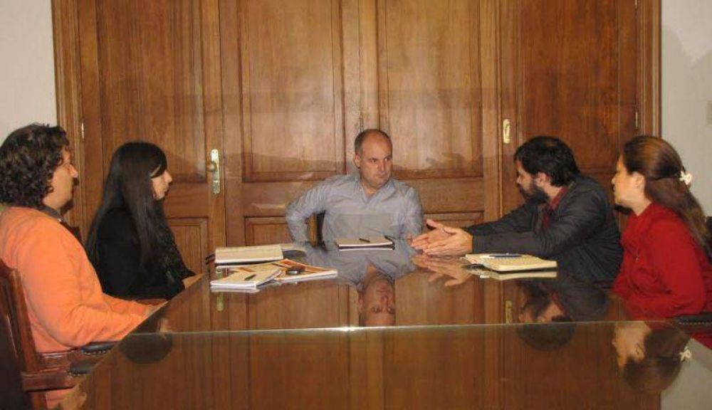 Jorge Henn se reuni� con el Foro Provincial de Econom�a Social y Solidaria
