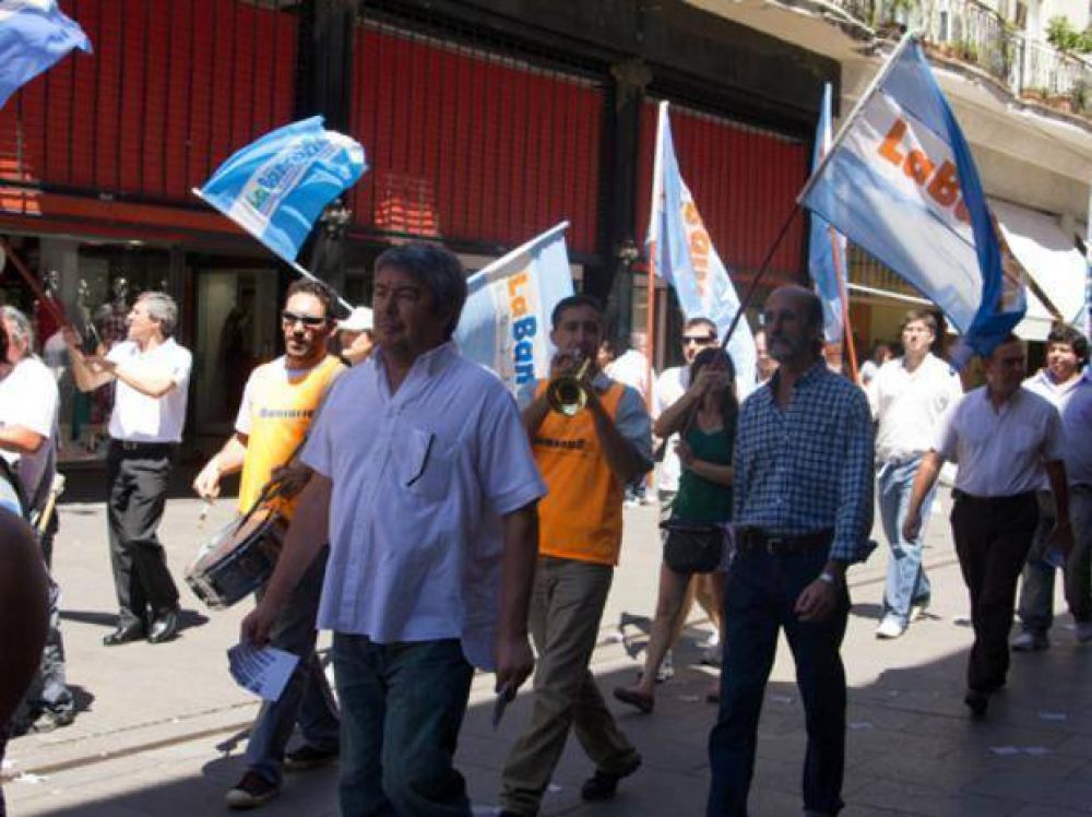 La Bancaria celebr� la reincorporaci�n de los empleados tucumanos