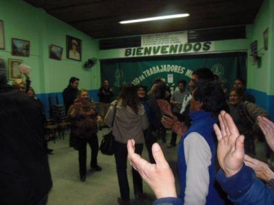 Pe�alba fue reelecto como Secretario General