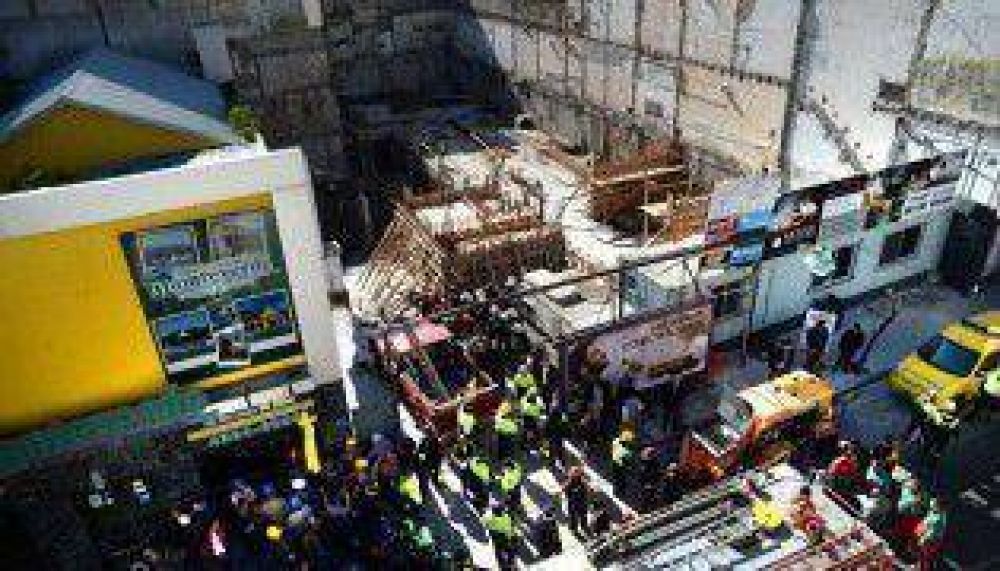 El gobierno porte�o clausur� la obra derrumbada en Monserrat