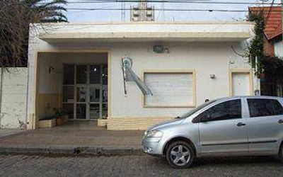 Pari� a su beba en el ba�o y luego la arrojaron a un tacho de basura