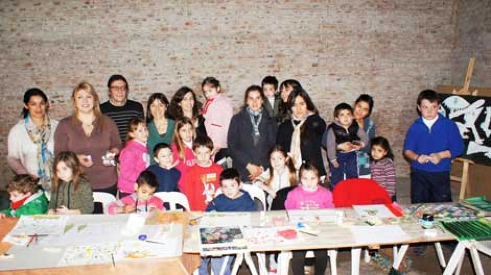 Exitoso encuentro de Arte en el Barrio Adas 