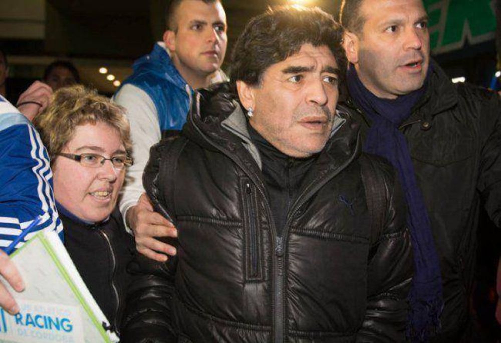 Maradona lanz� duras cr�ticas a la Selecci�n y pidi� a Menotti