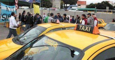 Peones de taxis, en pie de guerra contra la patronal y la unificaci�n