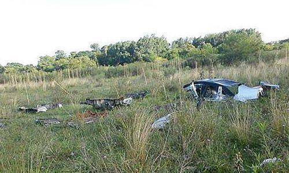 Roban, los atan con cable y abren fuego contra los vecinos