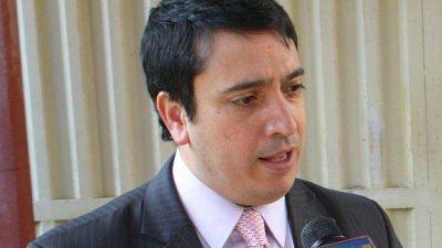�Alperovich tiene que dar una soluci�n definitiva a los vendedores ambulantes�