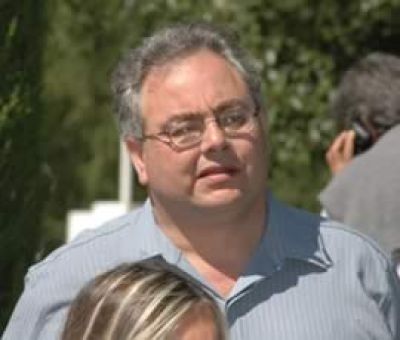 Sim�n P�rez, precandidato a intendente