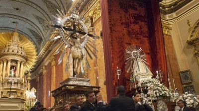 Entronizaron las im�genes del Milagro