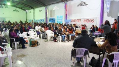 Docentes decidieron parar por 3 d�as m�s