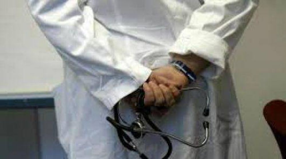 Detiene a un m�dico correntino acusado de abusar de dos ni�os