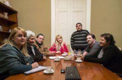 Jalil y su gabinete siguen visitando los barrios