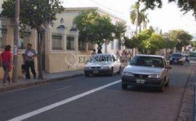 Carriles selectivos: endurecen controles y analizan aplicar multas a infractores