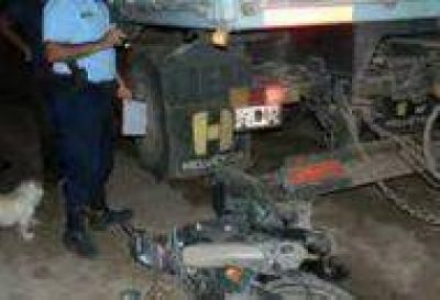 Intersecci�n de las rutas 11 y 16: motociclista muri� atropellado por cami�n de carga
