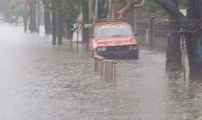 Quilmes: Reclaman pavimentaci�n, luminarias y desag�es al Intendente Guti�rrez