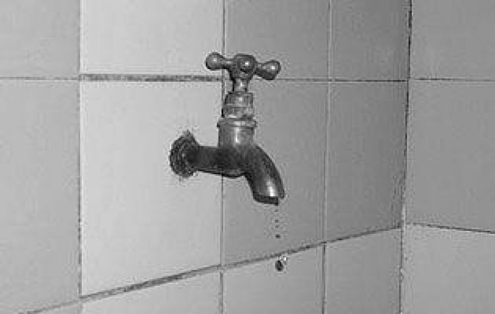 Puede haber cortes de agua en Echeverr�a, Lomas y Brown