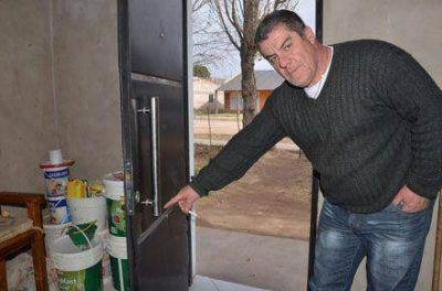 Violento asalto a una familia en Villa Germinal