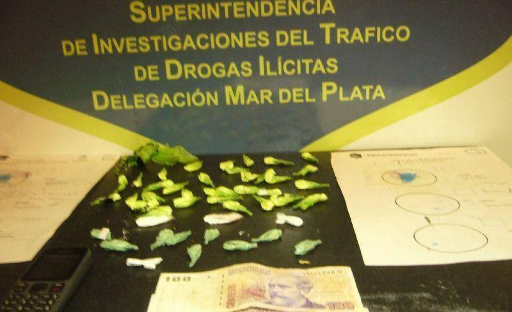 Detienen a travestis peruanas que vend�an coca�na en la 