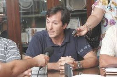Esponda critic� el estado de los caminos y apunt� al municipio