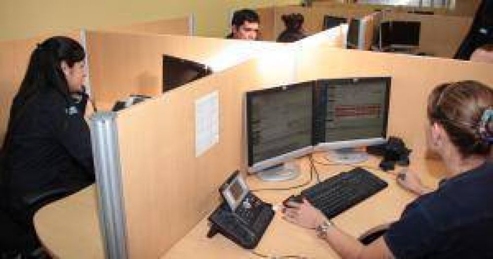 Juez intim� a 3 telef�nicas por llamadas al 911